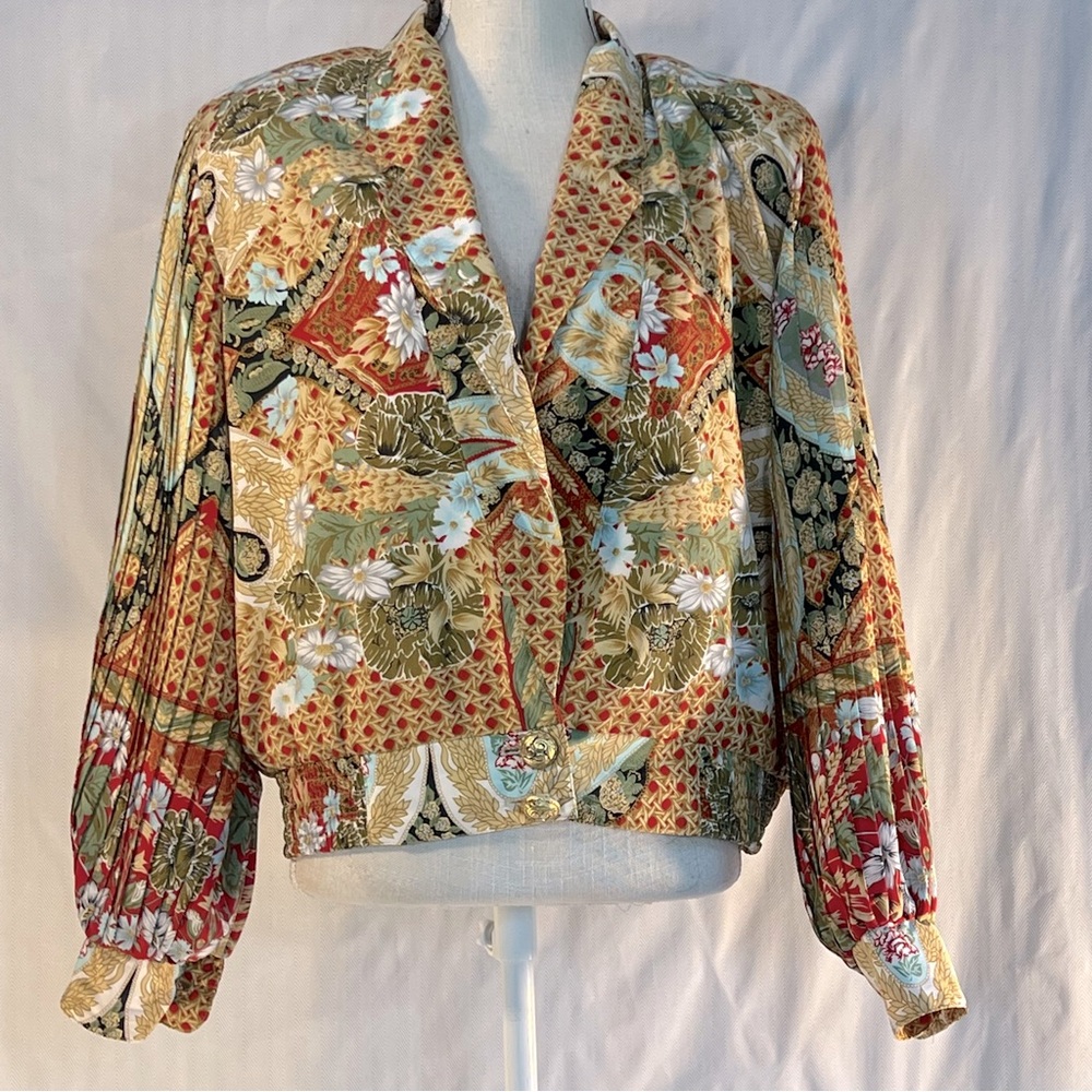 Howard Wolf Vintage Jacket Satin Asian Pleated Sleeve Smocked Waist EUC 10👍